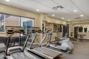 House, 1 King Bed with Sofa bed (Origin at Seahaven 825) | Fitness facility