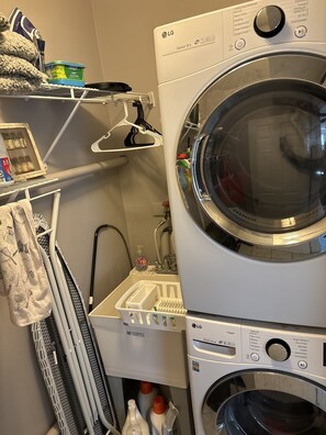 Interior - Private 1 bedroom guest suite with private living room, laundry, & kitchenette (Colorado Springs)