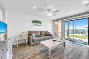 Appart'hôtel, 1 très grand lit et 1 canapé-lit (Latitude 29 #25) | Coin séjour