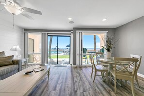 Condo, 1 King Bed with Sofa bed (Latitude 29 #25) | Interior