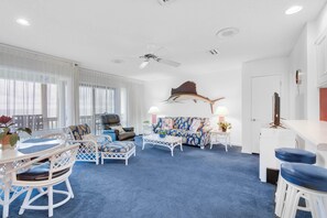 Appart'hôtel, 1 très grand lit et 1 canapé-lit (Latitude 29 #10) | Coin séjour