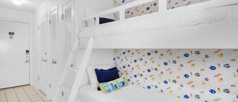 Apartment, 1 King-Bett und Schlafsofa (Latitude 29 #10) | 2 Schlafzimmer, WLAN