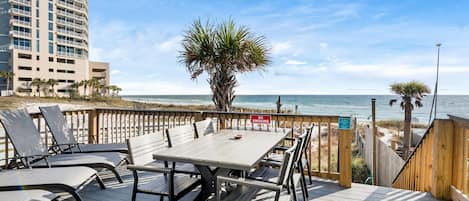 Appart'hÎtel, plusieurs lits (Klaus House 4) | Restauration extérieure