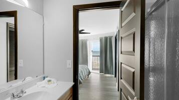 Condo, Multiple Beds (Klaus House 4)