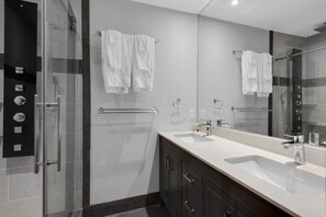 Maison mitoyenne, plusieurs lits (Klaus House 2) | Salle de bain