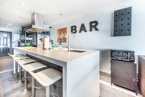 Casa, várias camas (Klaus House 1) | Cozinha privada | Fogão, torradeira