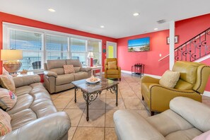 Hus, flere senger (Hanging Out) | Oppholdsområde | TV