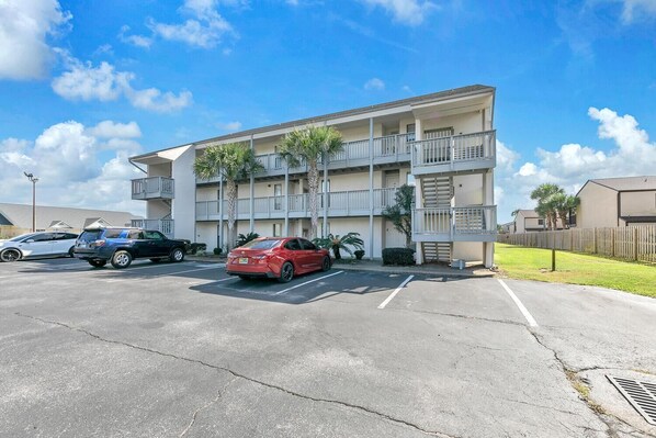 Condo, 2 Queen Beds (Endless Summer F11) | Exterior