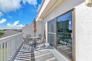 Condo, 2 Queen Beds (Endless Summer F11) | Outdoor dining