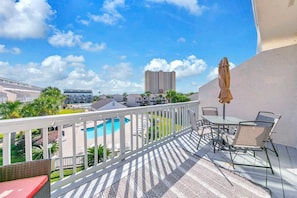 Condo, 2 camas Queen (Endless Summer F11) | Opções para refeição ao ar livre
