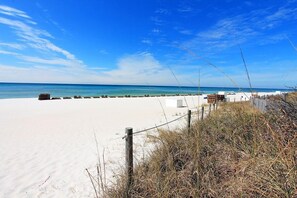 Condo, 2 Queen Beds (Endless Summer F11) | Beach