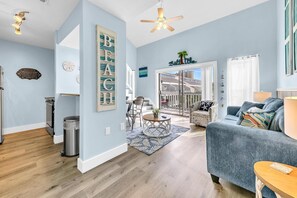 Condo, 2 Queen Beds (Endless Summer F11) | Living area | TV