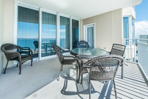 Lägenhet - flera sängar (Emerald Beach 2225) | Restaurang utomhus