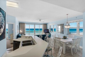 Condo, Multiple Beds (Celadon 309) | Interior