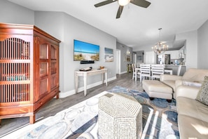 Living area - Celadon 1902 "aloha No Ka Oi" (Panama City Beach)