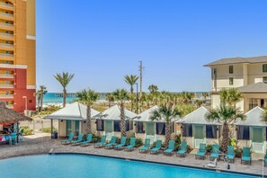 公寓客房, 1 張特大雙人床和 1 張沙發床 (Calypso 3-205) | 游泳池 | 室外游泳池和溫水游泳池