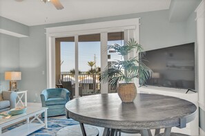 Condo, 1 cama King e sofá-cama (Calypso 3-205) | Parte interna