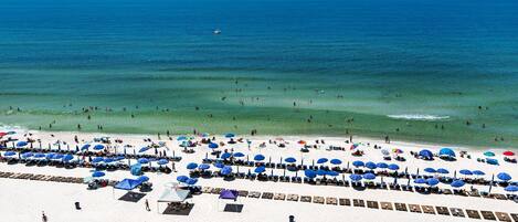 Apartamento, varias camas (Calypso 2-504 West) | Playa | Ubicación a pie de playa