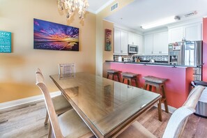 Condo, varias camas (Calypso 2-2304 West) | Restaurantes