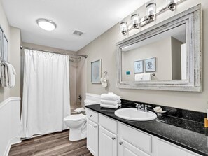 Apartment, Mehrere Betten (Calypso 2-1902 West) | Badezimmer