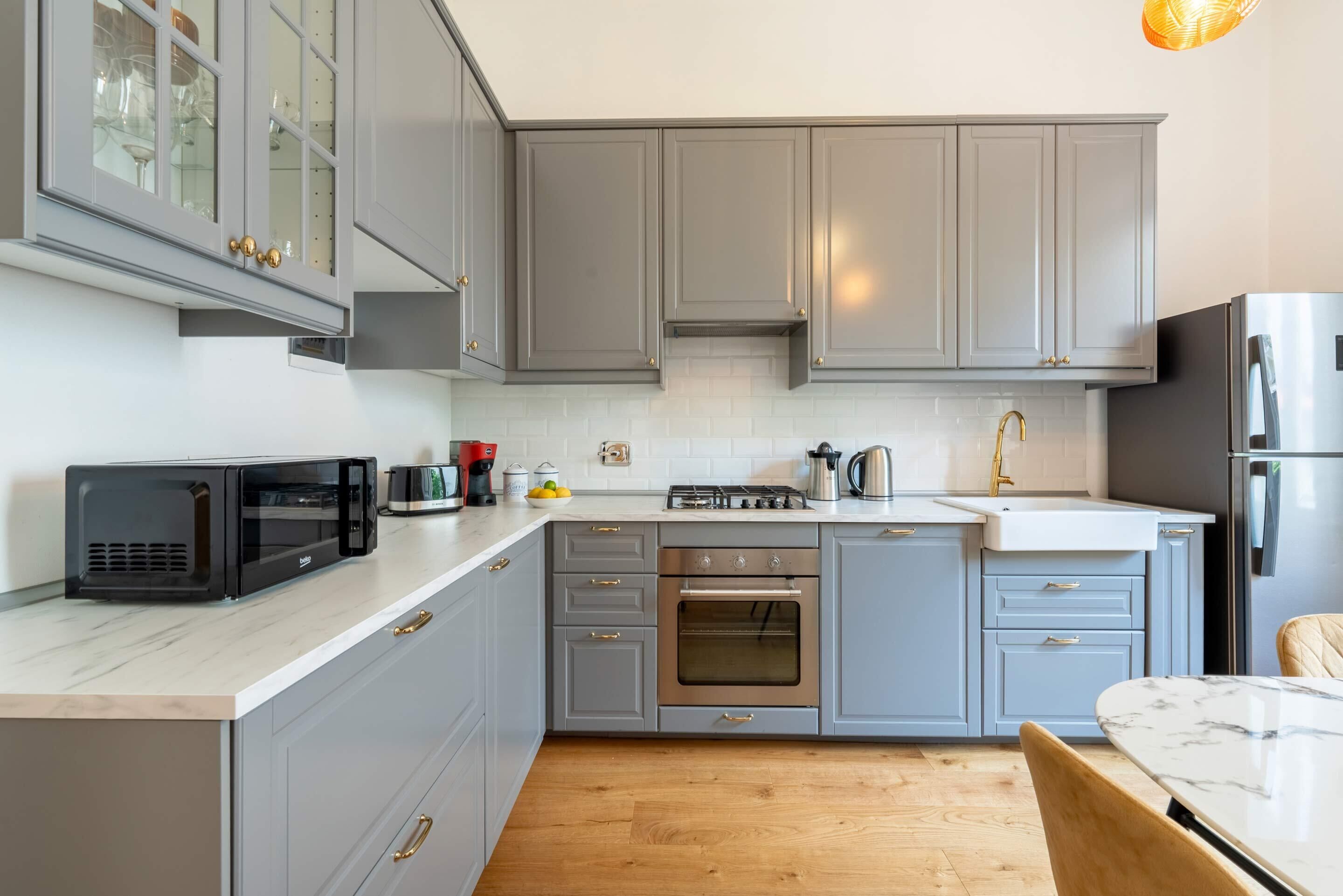 Fridge, microwave, oven, dishwasher