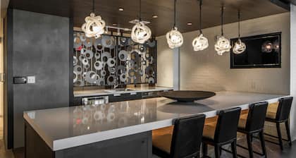 Global Luxury Suites at Reston