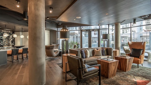 Global Luxury Suites at Reston