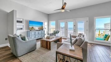 Townhome, Multiple Beds (Beachside West 13) | Living area | TV