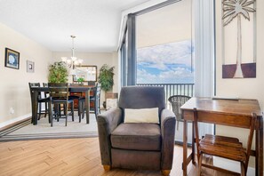 Condo, 1 Queen Bed with Sofa bed (Aquavista 304W) | Living area - Aquavista 304w (Panama City Beach)