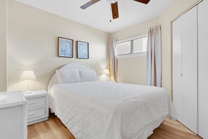 Appartement, meerdere bedden (Aquavista 404E) | 2 slaapkamers, wifi