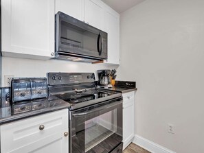 Condo, Multiple Beds (Aqua Resort 1505) | Private kitchen | Oven, toaster - Aqua Resort 1505 (Panama City Beach)