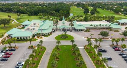 Right Direction Rentals 1 Bedroom Villa 9119
