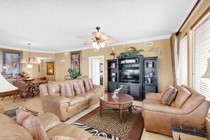 Living area - Treasure Island 2212 (Panama City Beach)