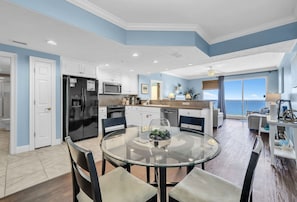 Condo, varias camas (Treasure Island 1410) | Cocina privada