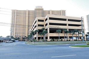 Apartment, Mehrere Betten (Treasure Island 1410) | Aussenbereich