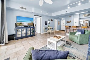 Living area - Shores of Panama 1816 (Panama City Beach)