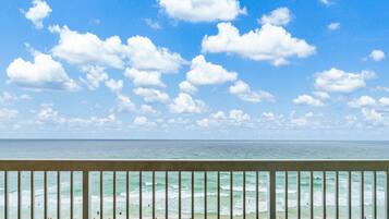 Condo, 1 King Bed with Sofa bed (Seychelles 907) | Property grounds