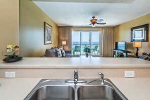 Condo, 1 King Bed with Sofa bed (Seychelles 907) | Interior - Seychelles 907 (Panama City Beach)