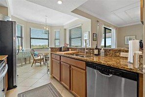 Private kitchen - Fully Furnished/Turnkey Condo in River Strand overlooking GOLF COURSE! Gated! (Bradenton)