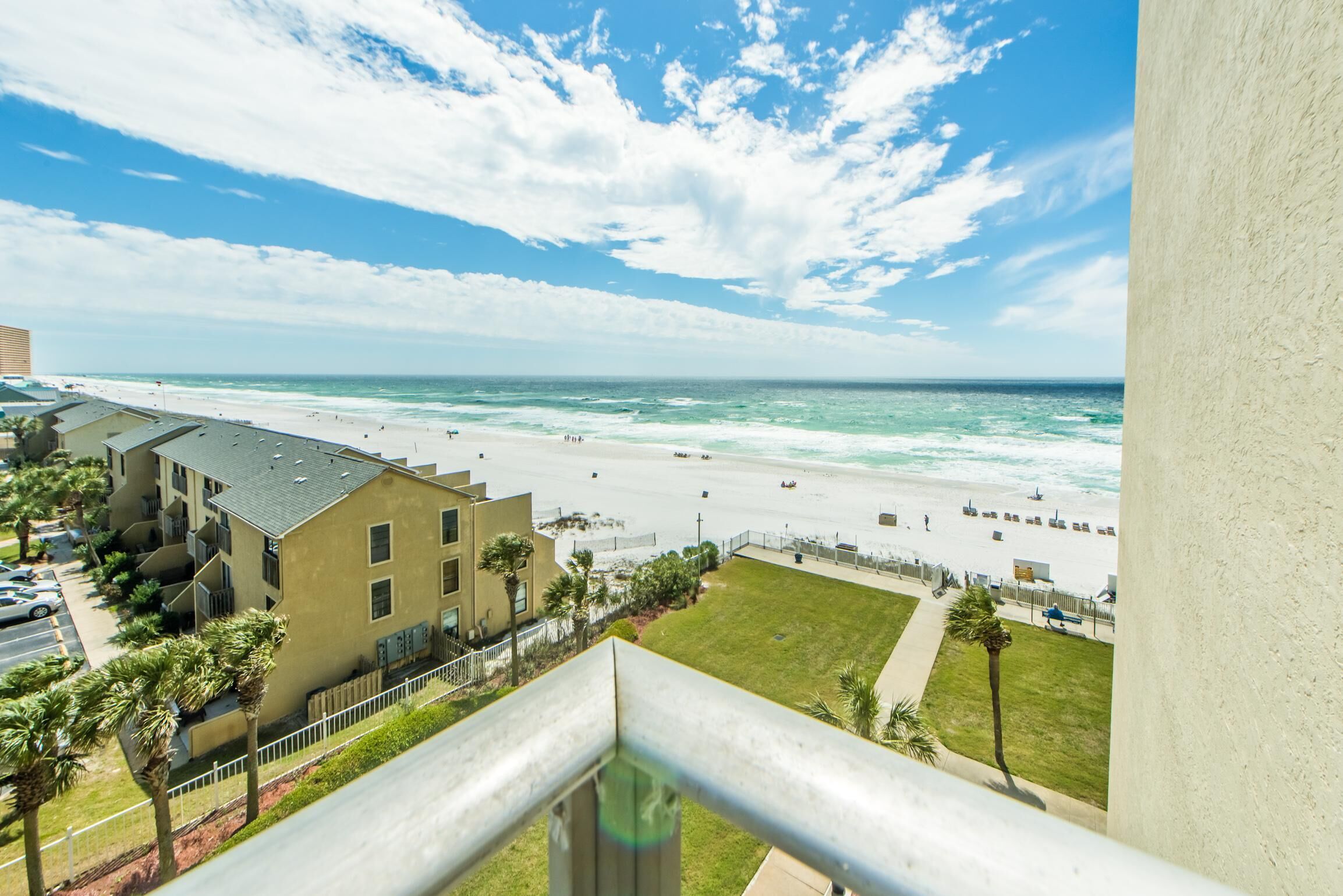 Condo, Multiple Beds (Regency Towers 623) | Property grounds