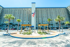 Condo, varias camas (Regency Towers 623) | Exterior