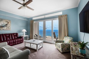 Leilighet, 1 kingsize-seng med sovesofa (Laketown Wharf 2118) | Oppholdsområde | TV