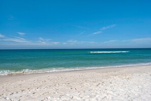 Condo, 1 cama King size y sofá cama (Laketown Wharf 2118) | Playa