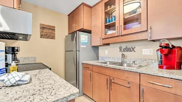 Condo, 1 King Bed with Sofa bed (Nautical Watch D-6) | Private kitchen | Oven, toaster