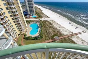 Condo, várias camas (Beach Colony Tower 12B) | Piscina | Piscina interna, piscina aquecida