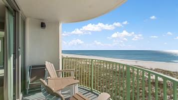 コンドミニアム キングベッド 1 台ソファーベッド付き (Perdido Towers East 403) | 施設の敷地