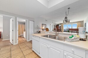 Private kitchen - Windemere 807 (Pensacola)