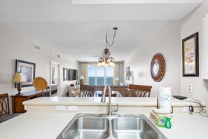 Condo, Multiple Beds (Windemere 807) | Interior