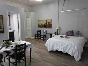 5 camere, ferro/asse da stiro, Wi-Fi gratuito, lenzuola