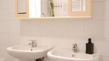 Gratis toalettartiklar, hårtork, handdukar och tvål